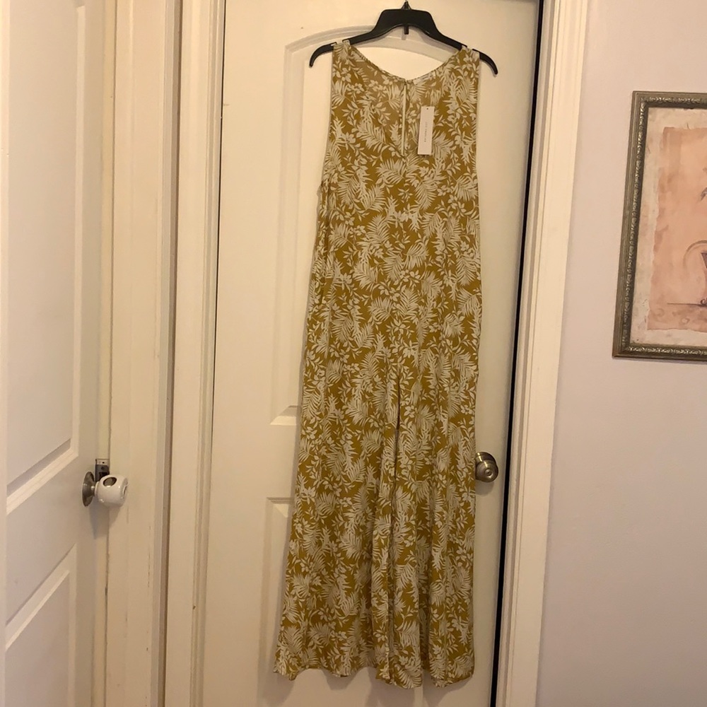 Women’s NWT size Medium Romper